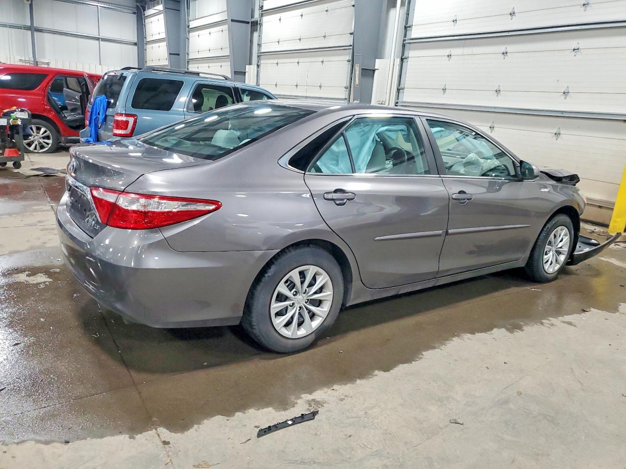 2017 TOYOTA CAMRY HYBRID photo 3