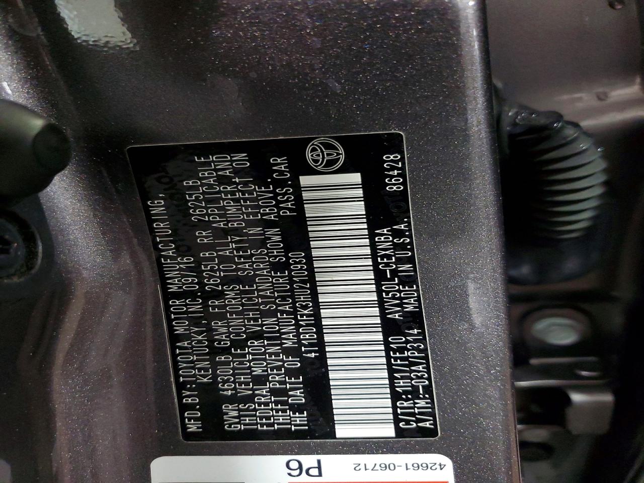 2017 TOYOTA CAMRY HYBRID photo 12