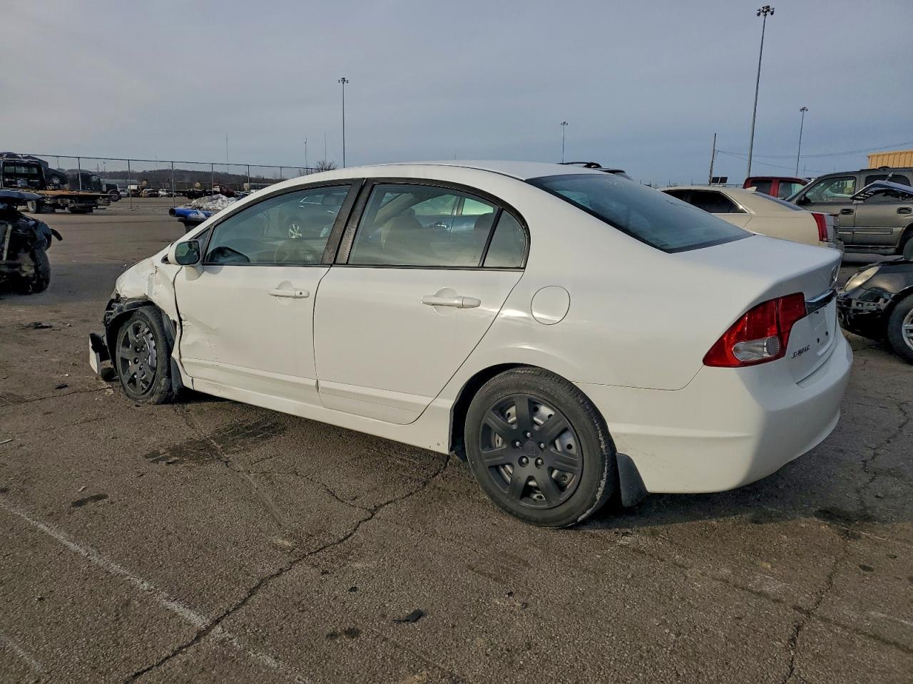2011 HONDA CIVIC LX photo 2