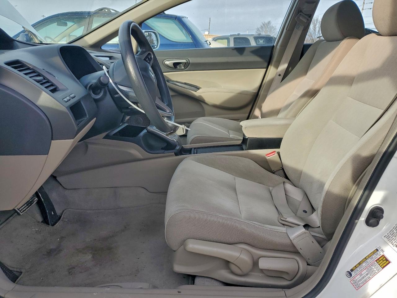 2011 HONDA CIVIC LX photo 7