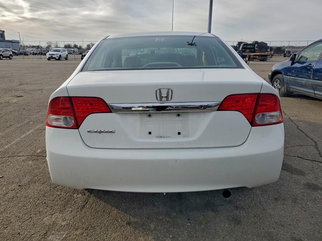 2011 HONDA CIVIC LX photo 6