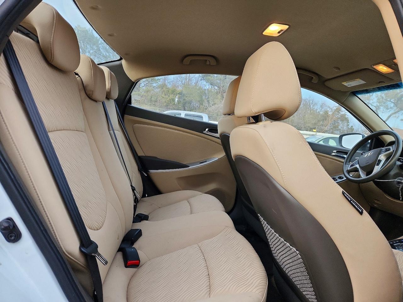 2012 HYUNDAI ACCENT GLS photo 10