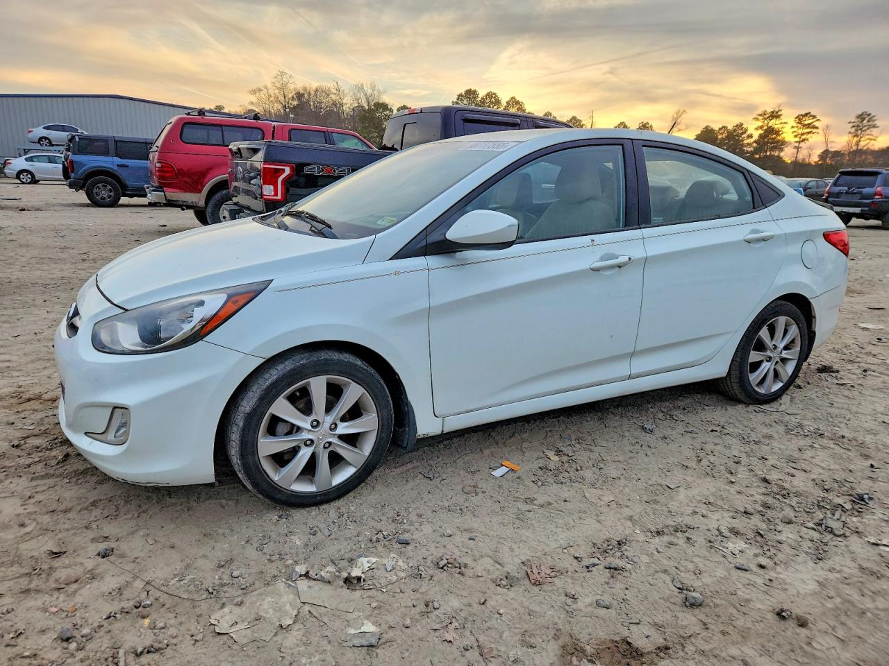 2012 HYUNDAI ACCENT