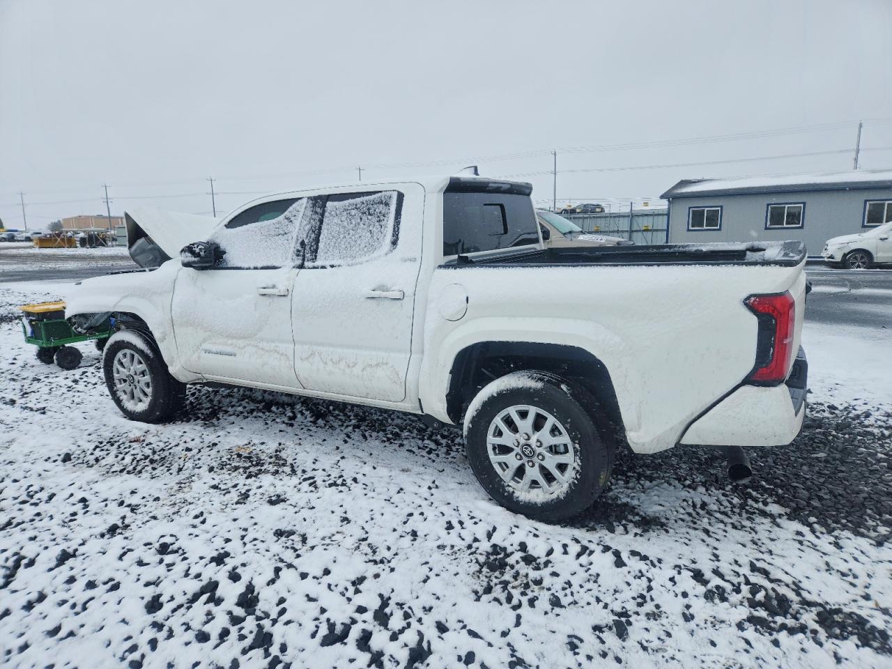 2025 TOYOTA TACOMA DOUBLE CAB photo 2