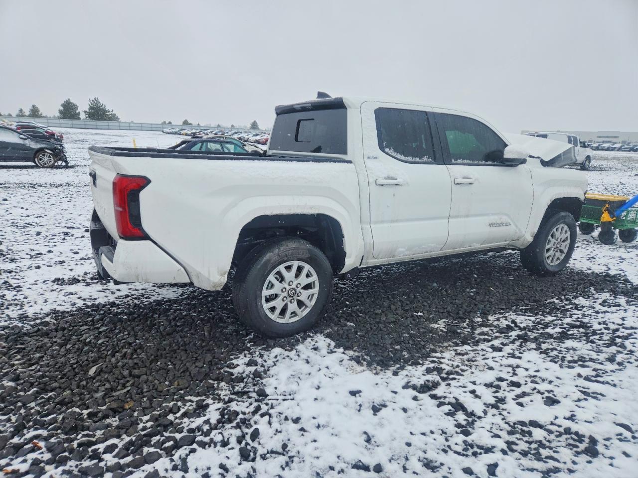2025 TOYOTA TACOMA DOUBLE CAB photo 3