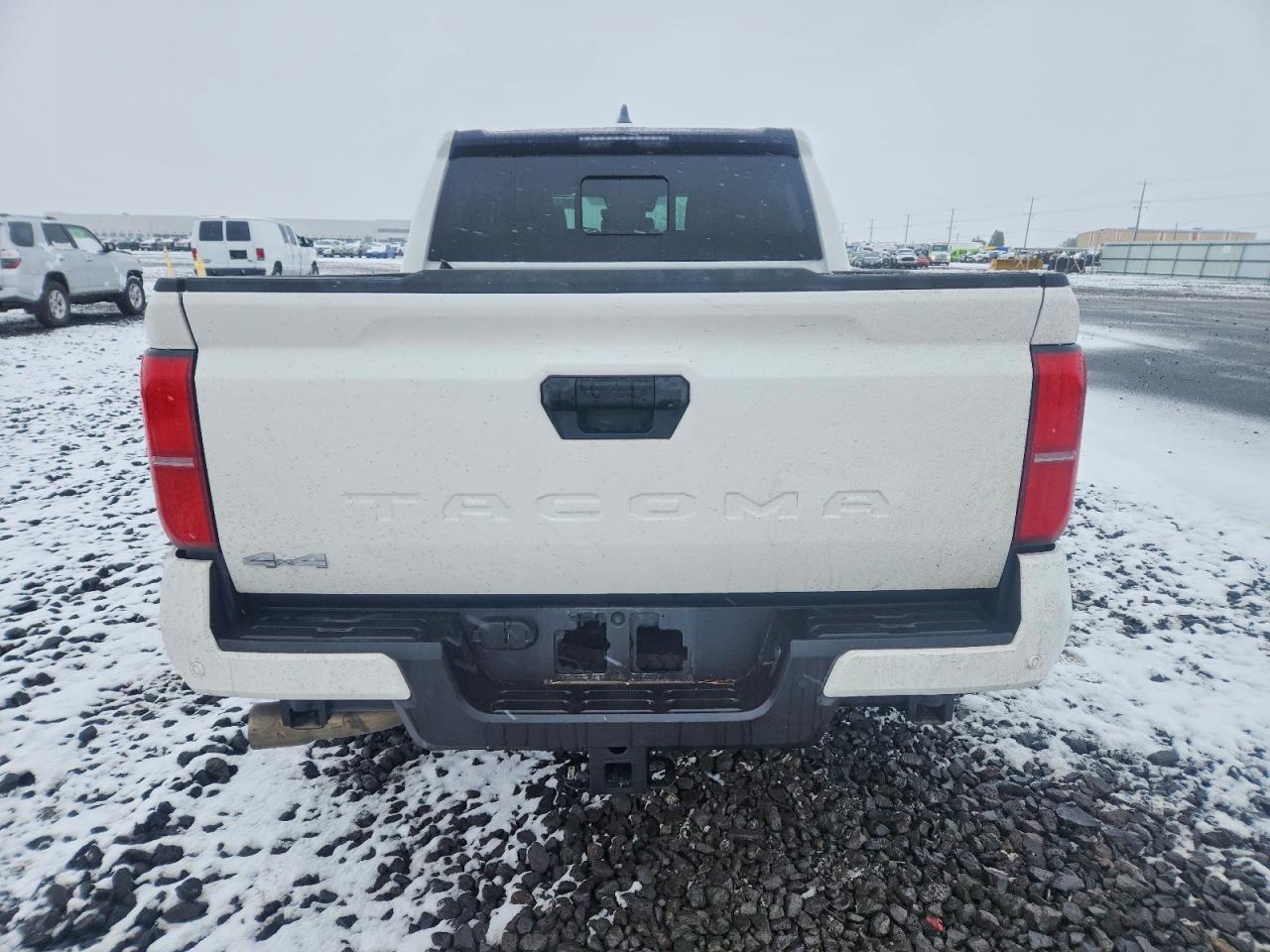 2025 TOYOTA TACOMA DOUBLE CAB photo 6