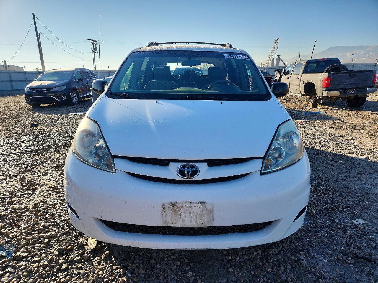 2007 TOYOTA SIENNA CE photo 5