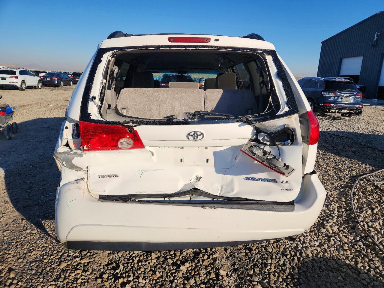 2007 TOYOTA SIENNA CE photo 6