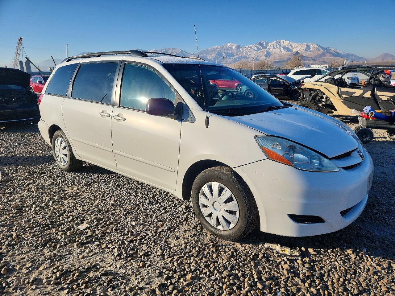 2007 TOYOTA SIENNA CE photo 4