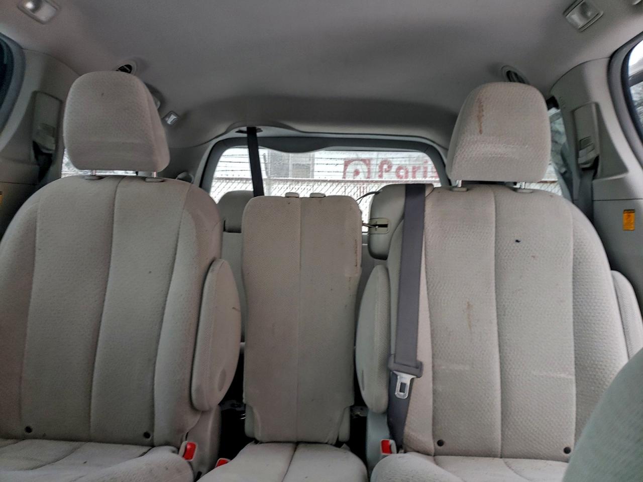 2013 TOYOTA SIENNA LE photo 10