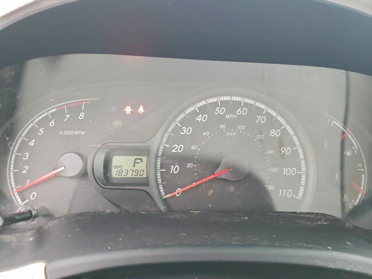 2013 TOYOTA SIENNA LE photo 9