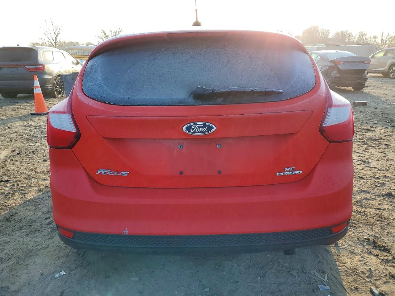 2014 FORD FOCUS SE photo 6