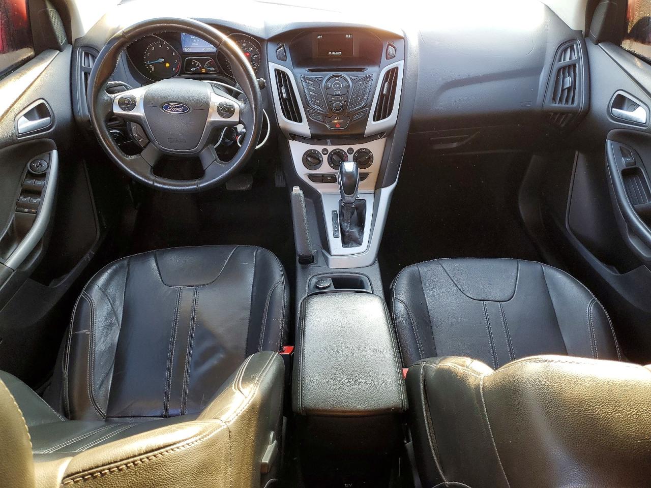 2014 FORD FOCUS SE photo 8