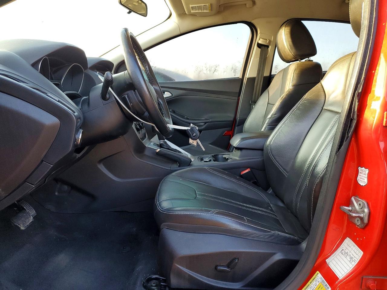 2014 FORD FOCUS SE photo 7