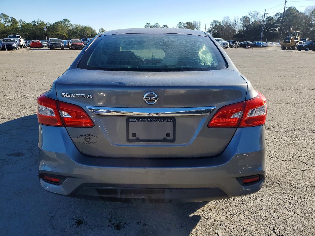 2019 NISSAN SENTRA S photo 6