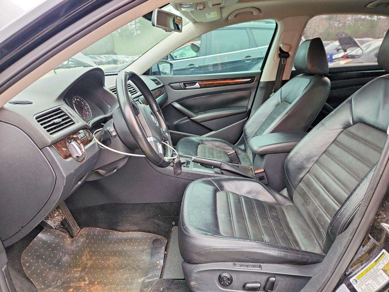 2015 VOLKSWAGEN PASSAT SEL photo 7