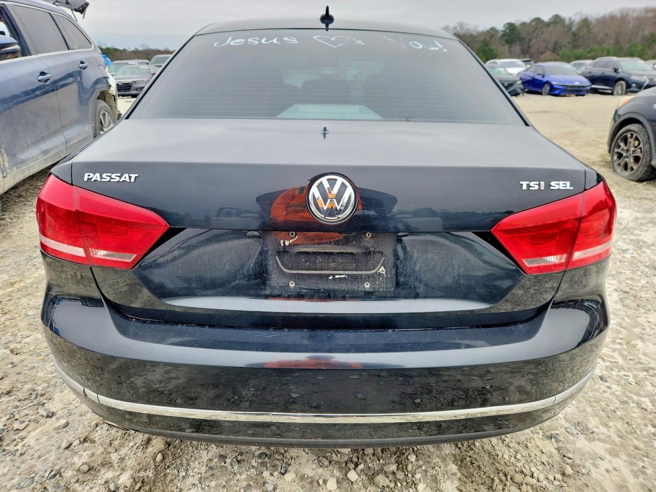 2015 VOLKSWAGEN PASSAT SEL photo 6