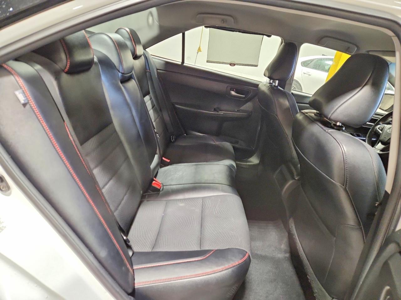 2017 TOYOTA CAMRY LE photo 10