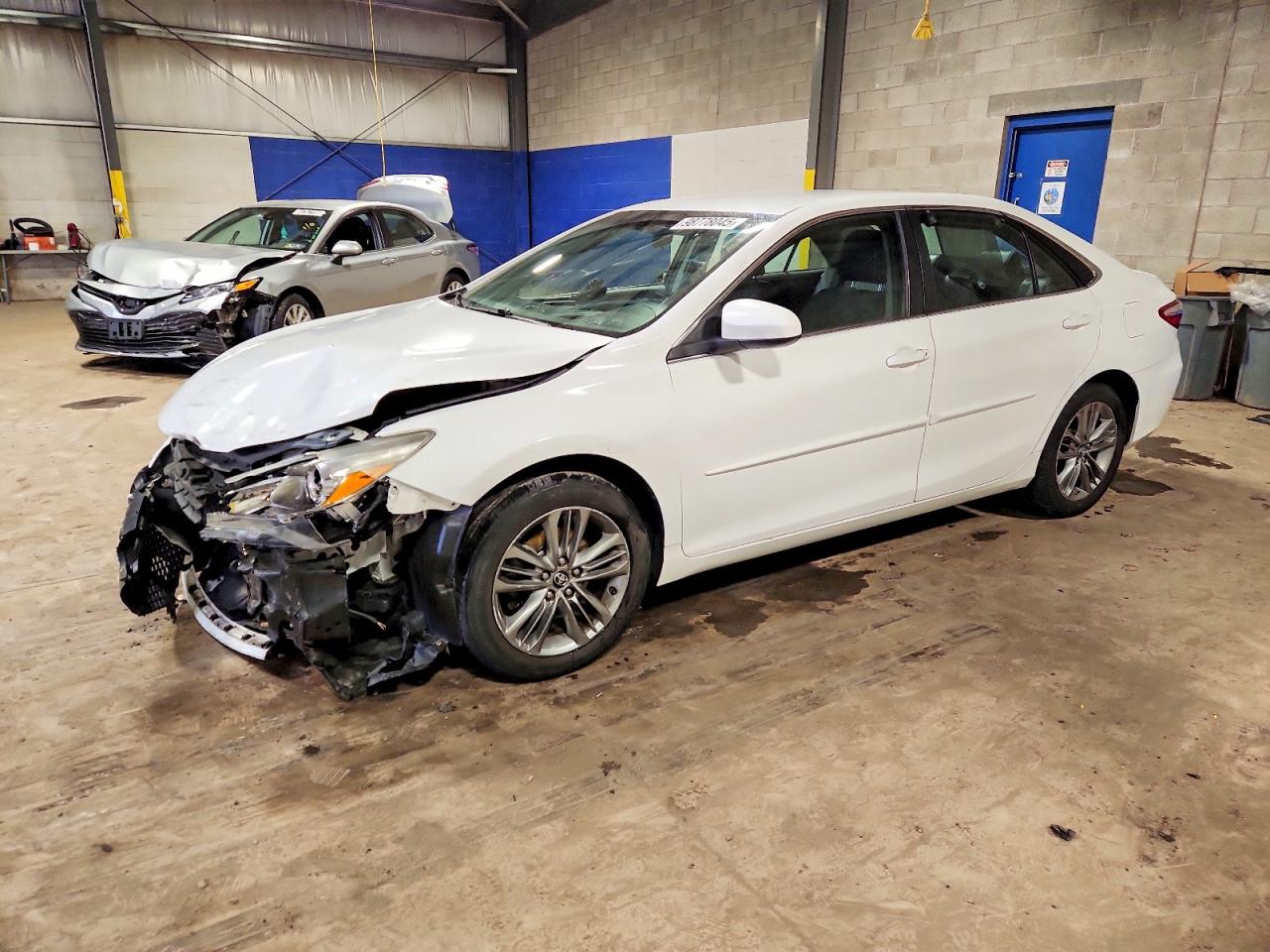 2017 TOYOTA CAMRY
