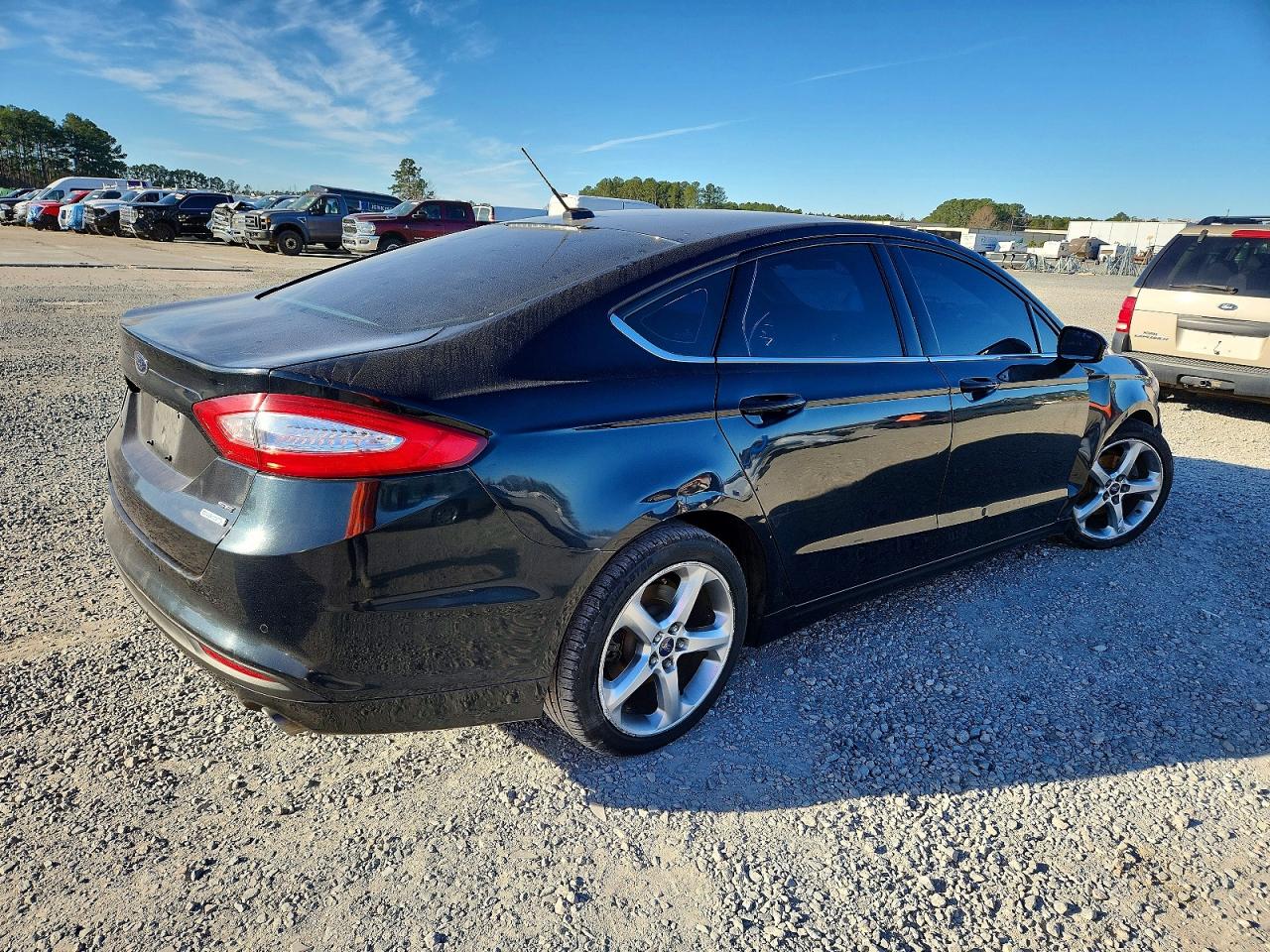 2014 FORD FUSION SE photo 3