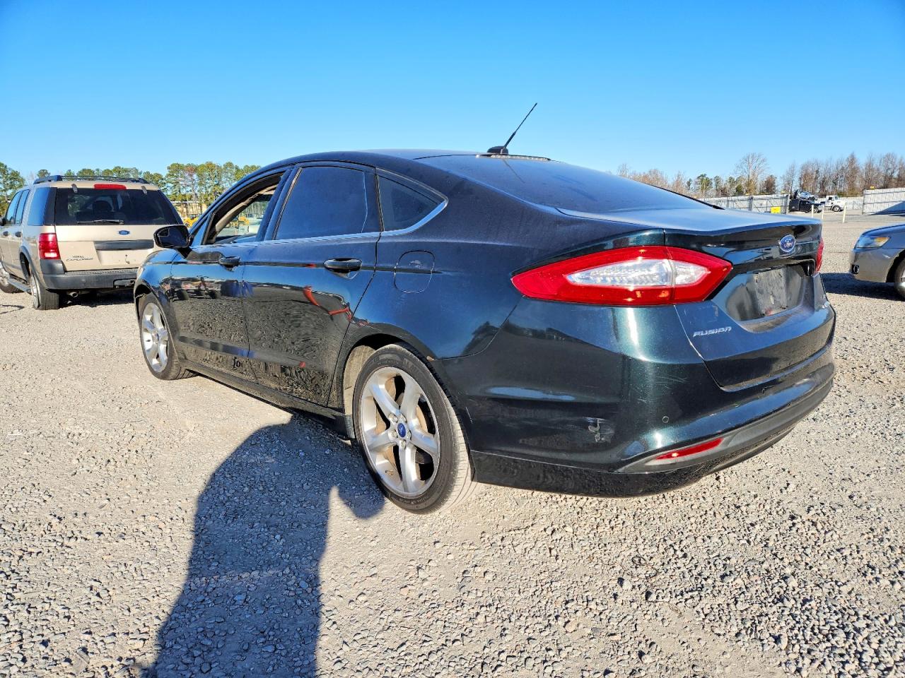 2014 FORD FUSION SE photo 2