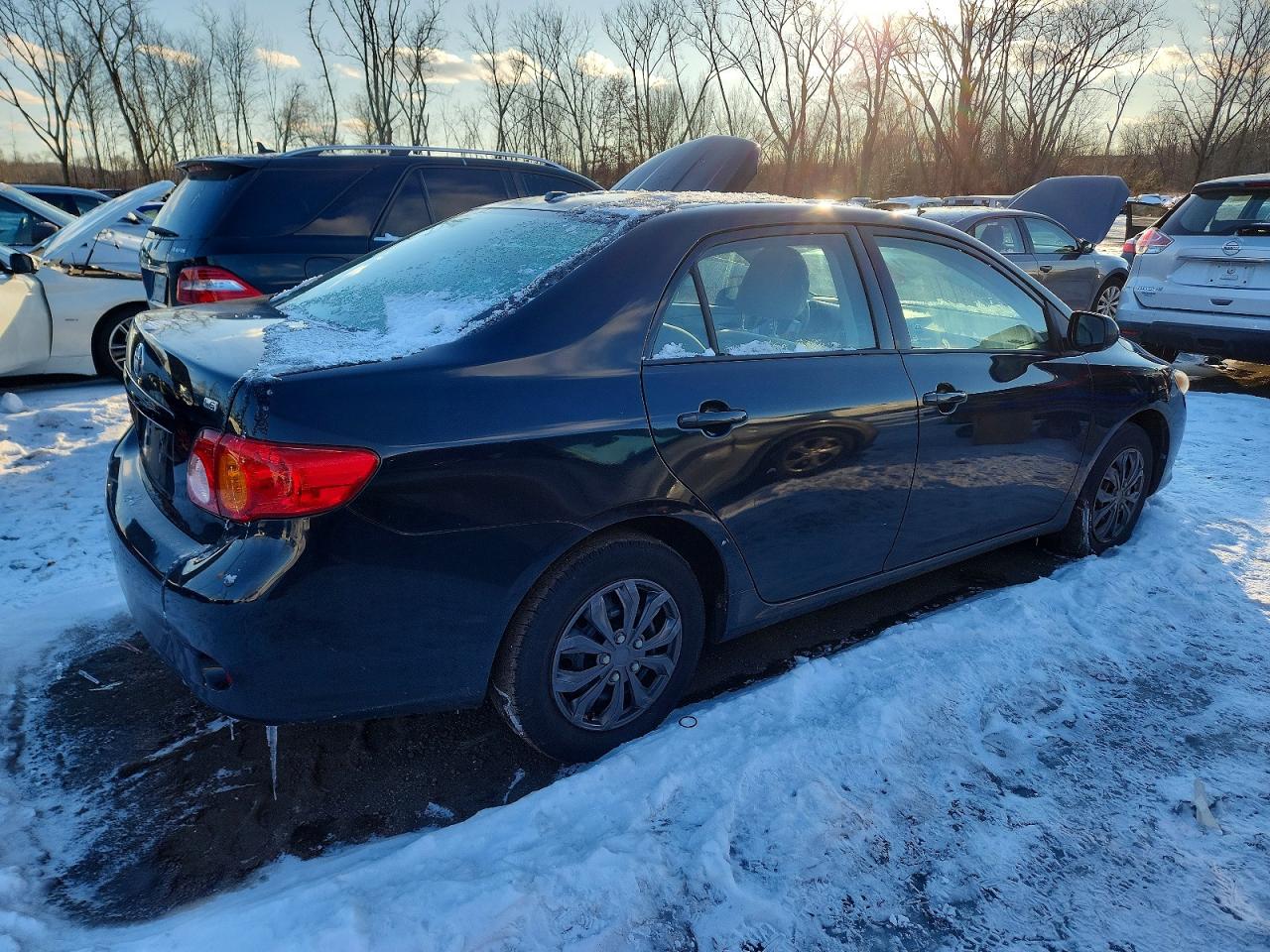 2010 TOYOTA COROLLA BASE photo 3