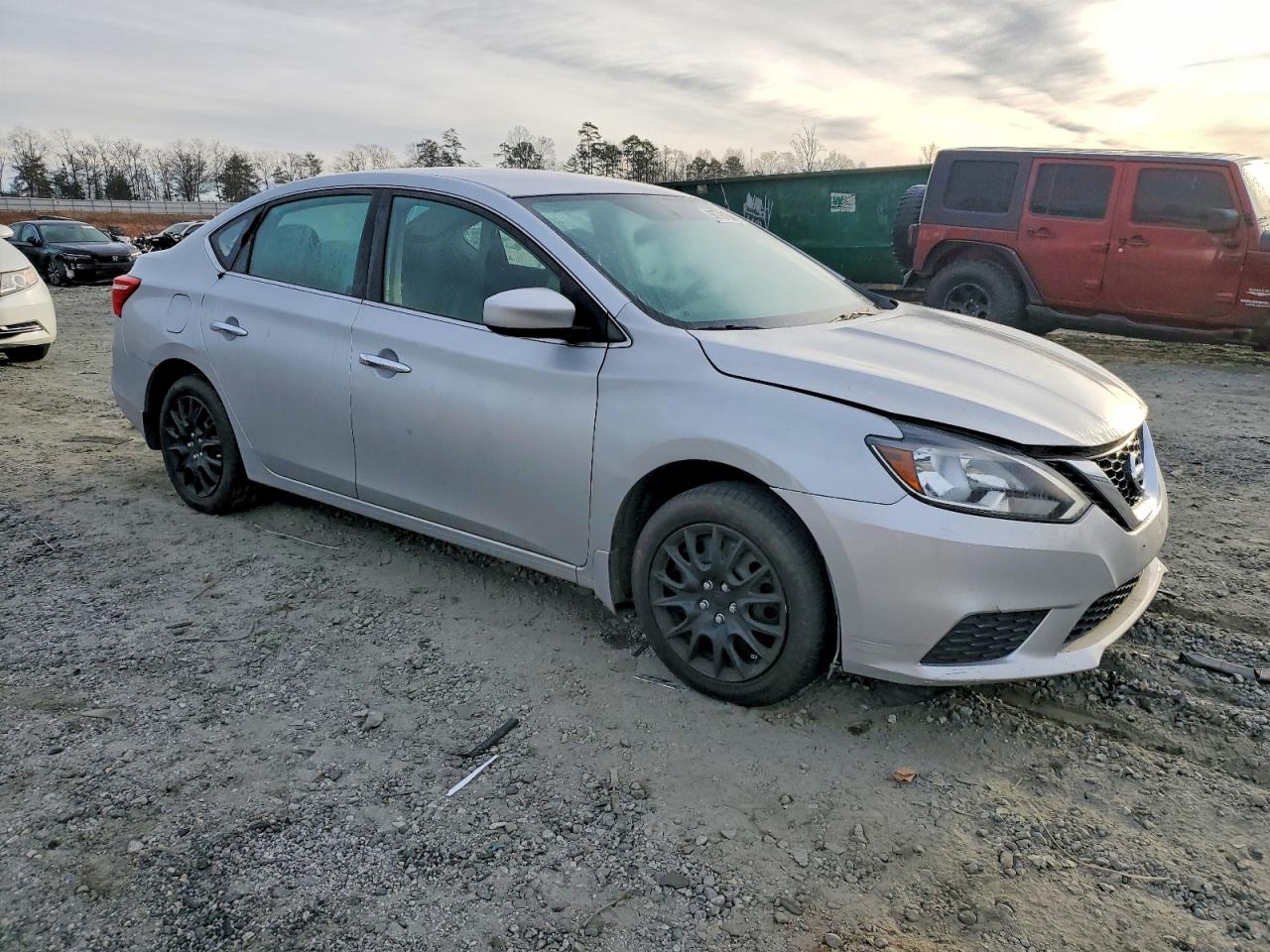 2016 NISSAN SENTRA S photo 4