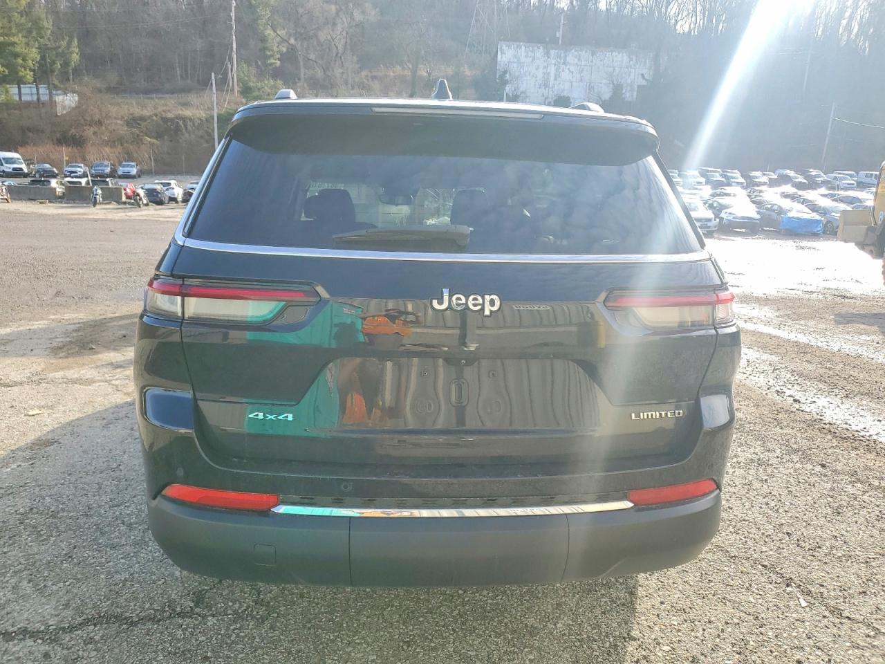 2023 JEEP GRAND CHEROKEE L LIMITED photo 6