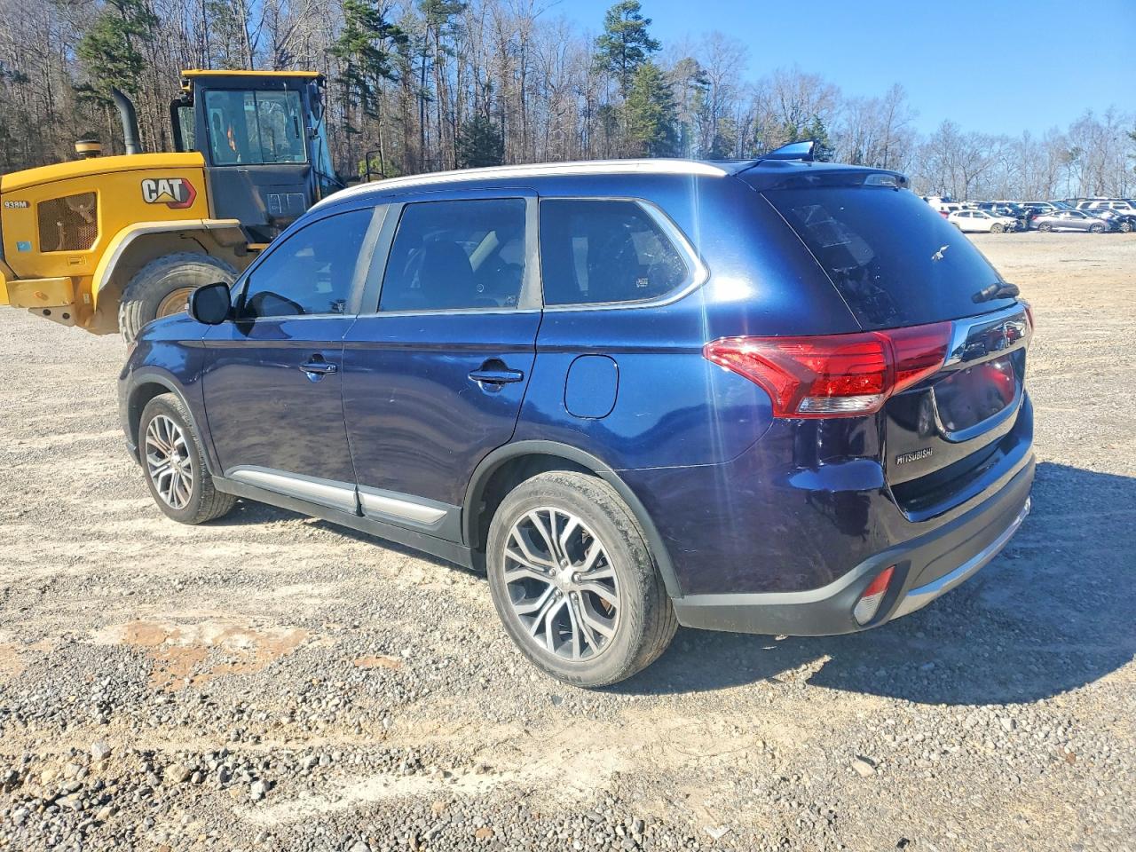2018 MITSUBISHI OUTLANDER SE photo 2