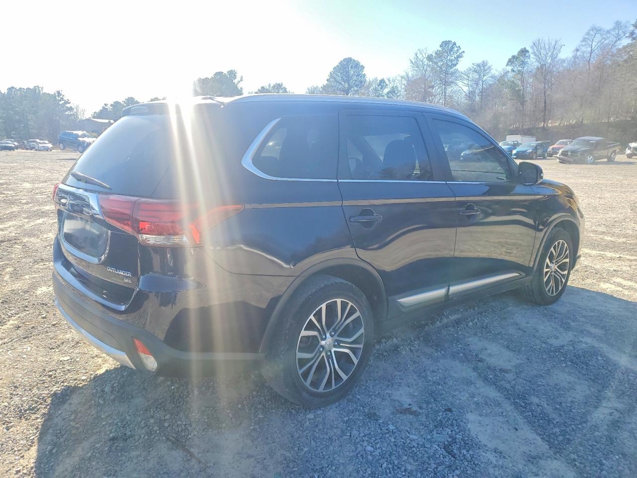 2018 MITSUBISHI OUTLANDER SE photo 3