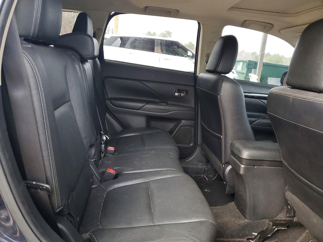2018 MITSUBISHI OUTLANDER SE photo 11