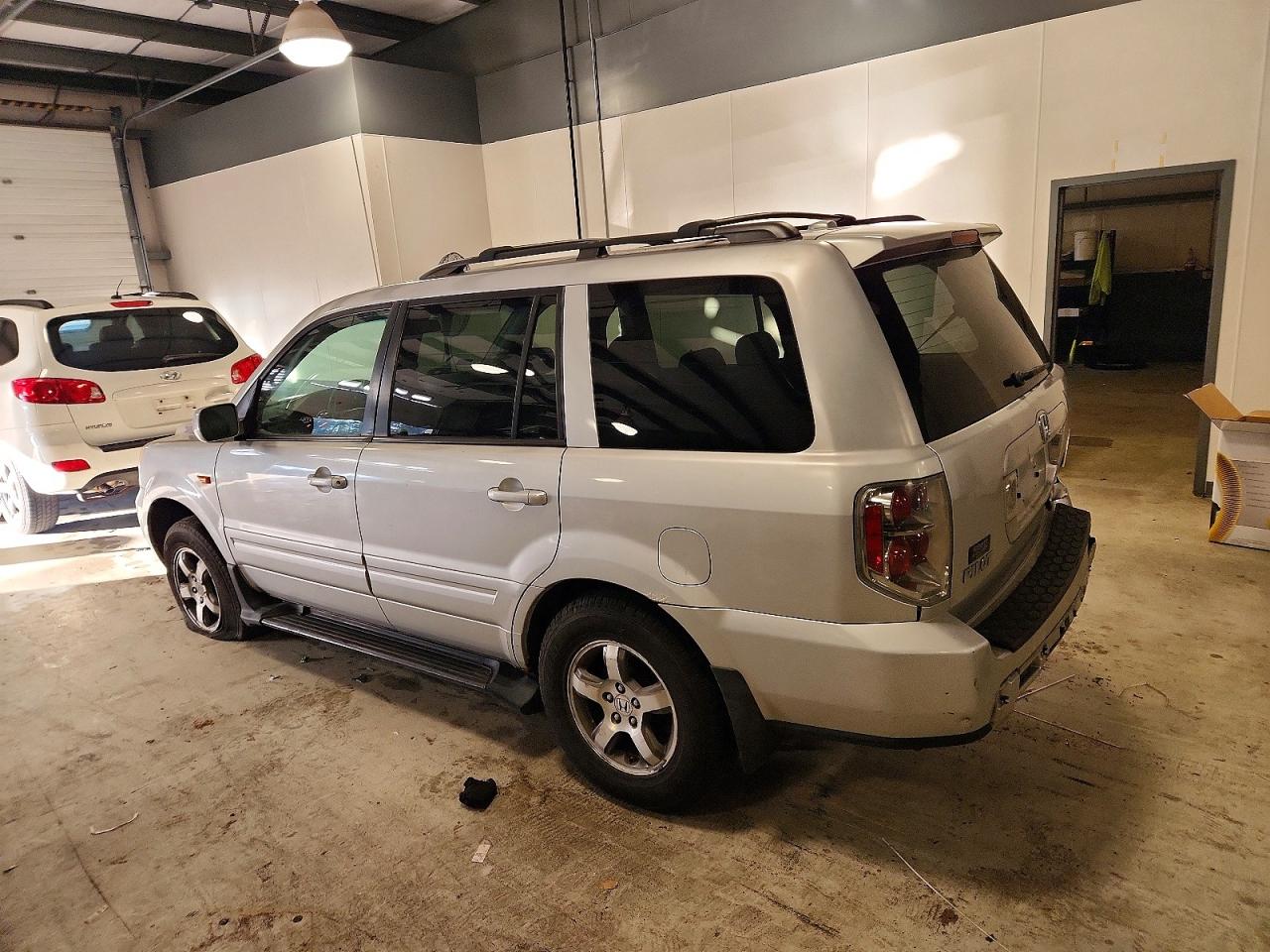 2008 HONDA PILOT SE photo 2
