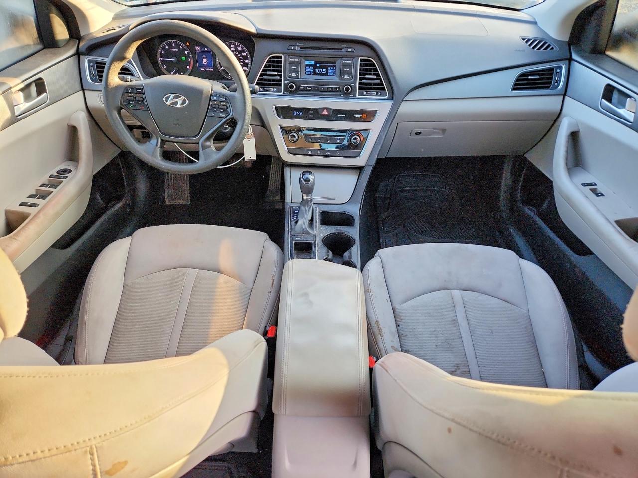 2015 HYUNDAI SONATA SE photo 8