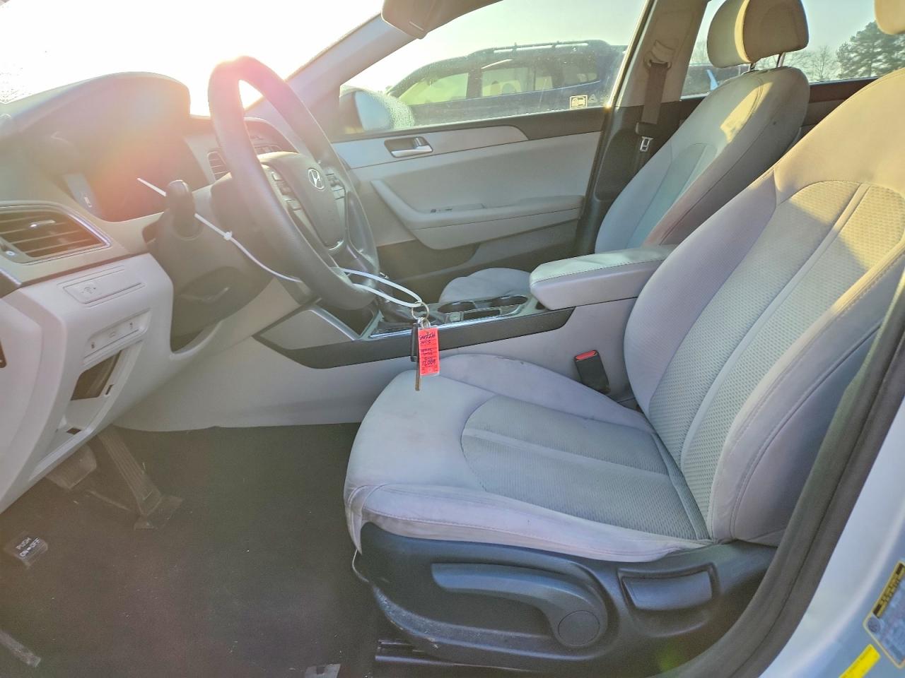 2015 HYUNDAI SONATA SE photo 7