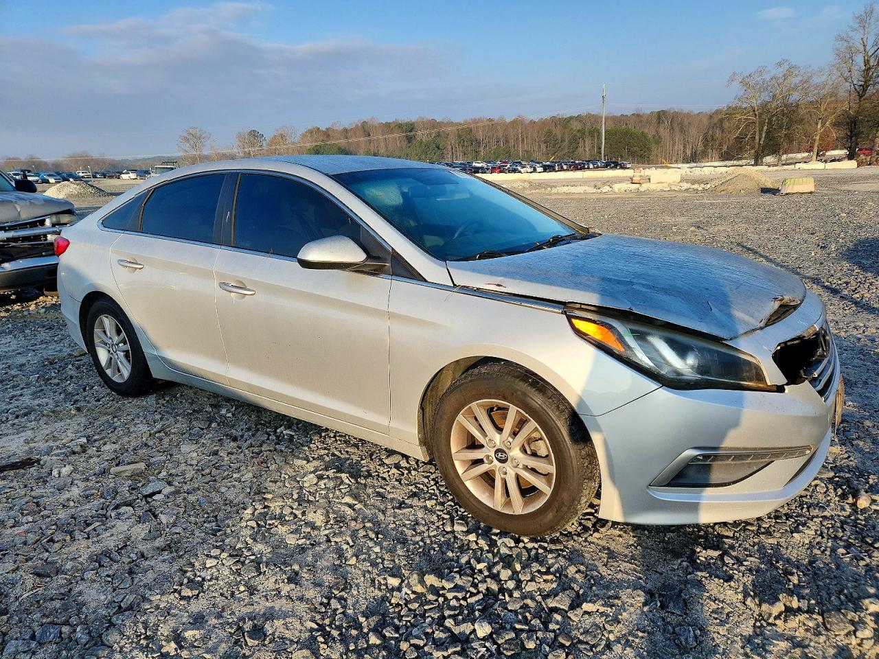 2015 HYUNDAI SONATA SE photo 4