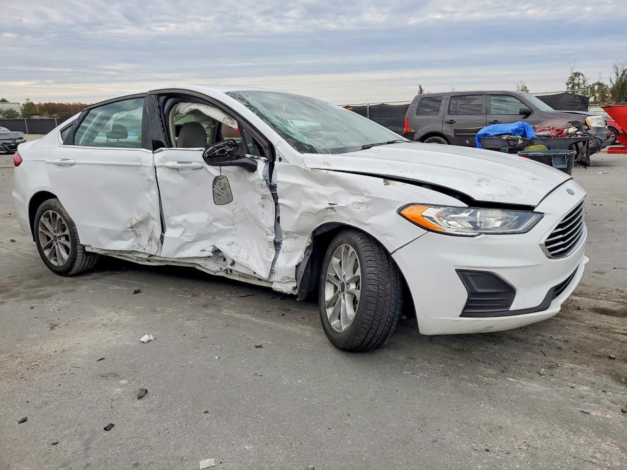 2020 FORD FUSION SE photo 4