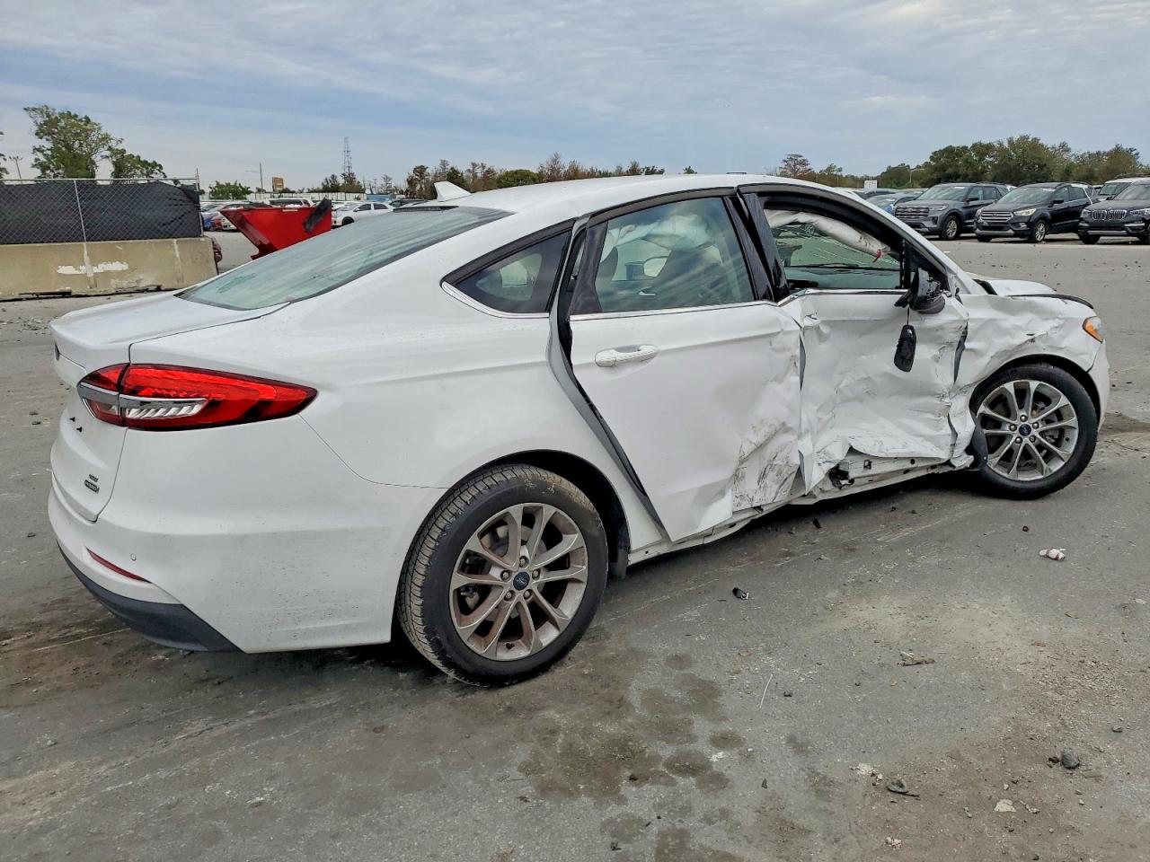 2020 FORD FUSION SE photo 3