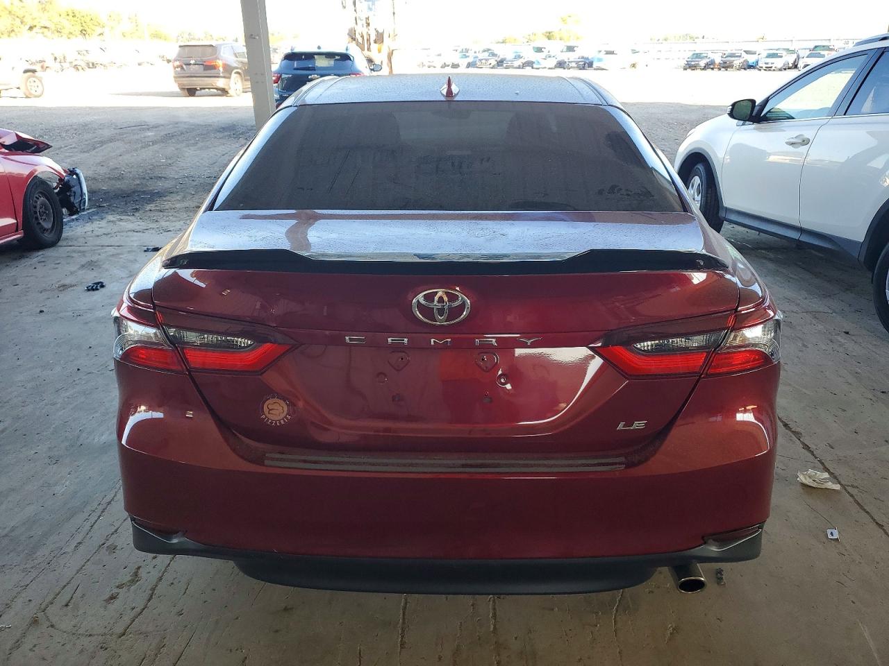 2022 TOYOTA CAMRY LE photo 6