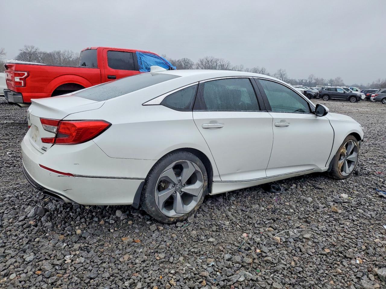 2018 HONDA ACCORD TOURING photo 3