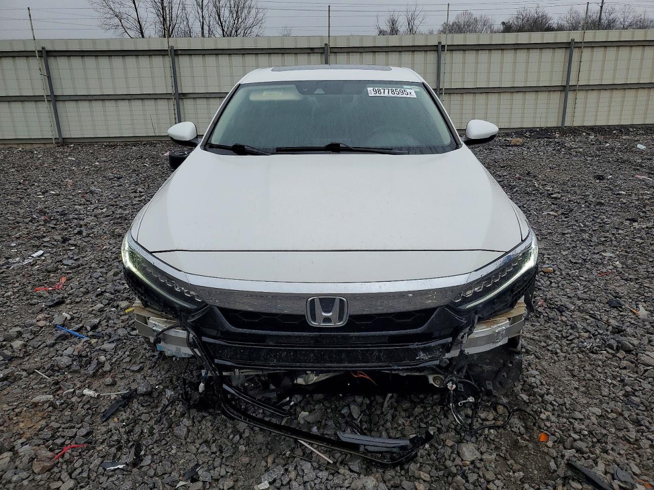2018 HONDA ACCORD TOURING photo 5