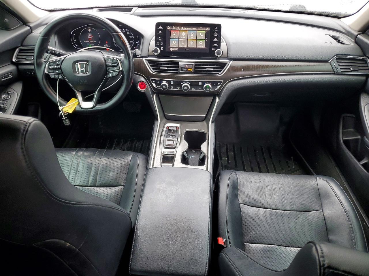 2018 HONDA ACCORD TOURING photo 8
