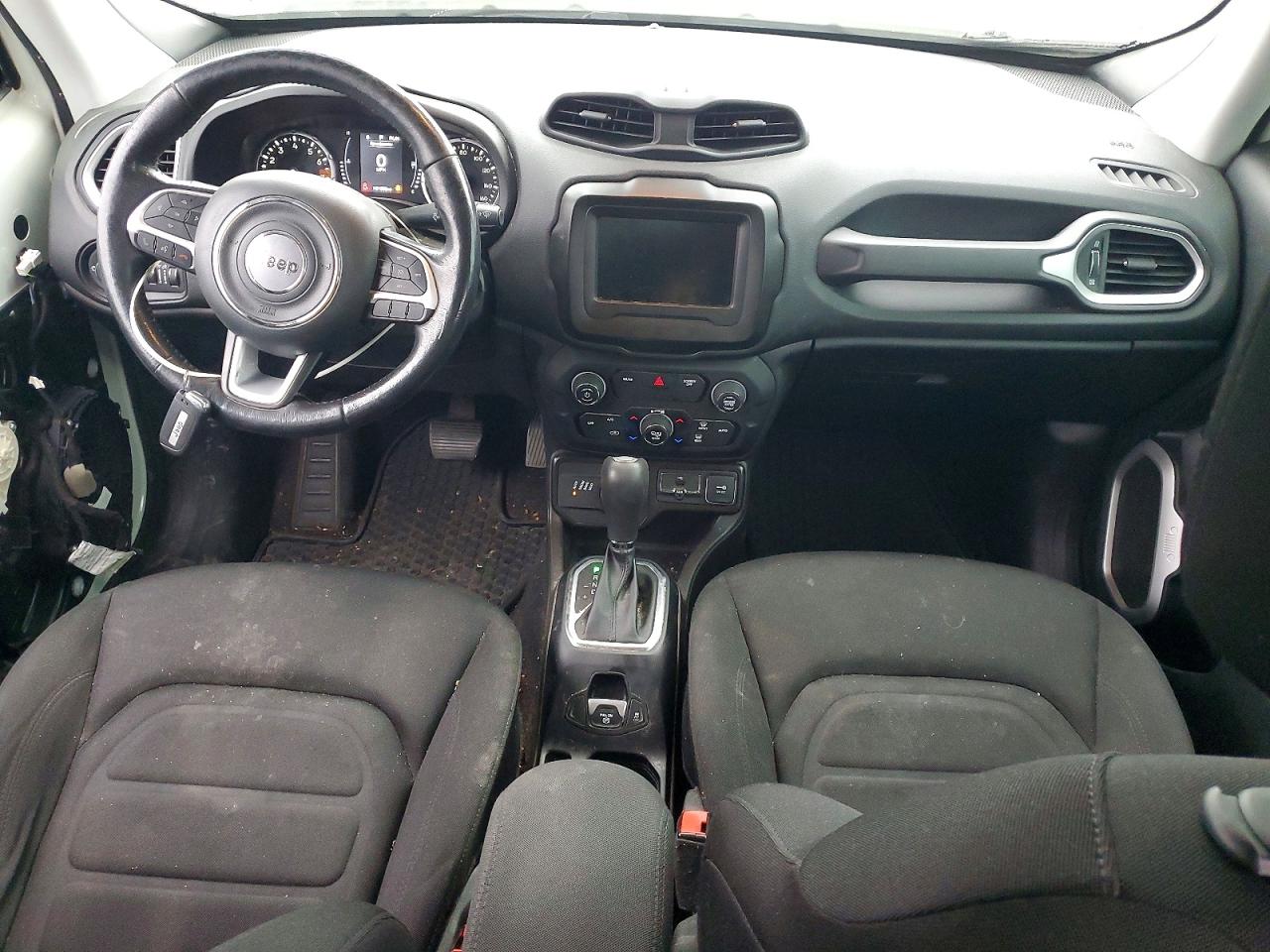 2020 JEEP RENEGADE LATITUDE photo 8