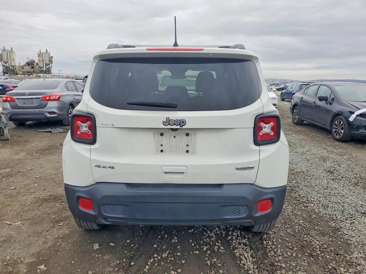 2020 JEEP RENEGADE LATITUDE photo 6