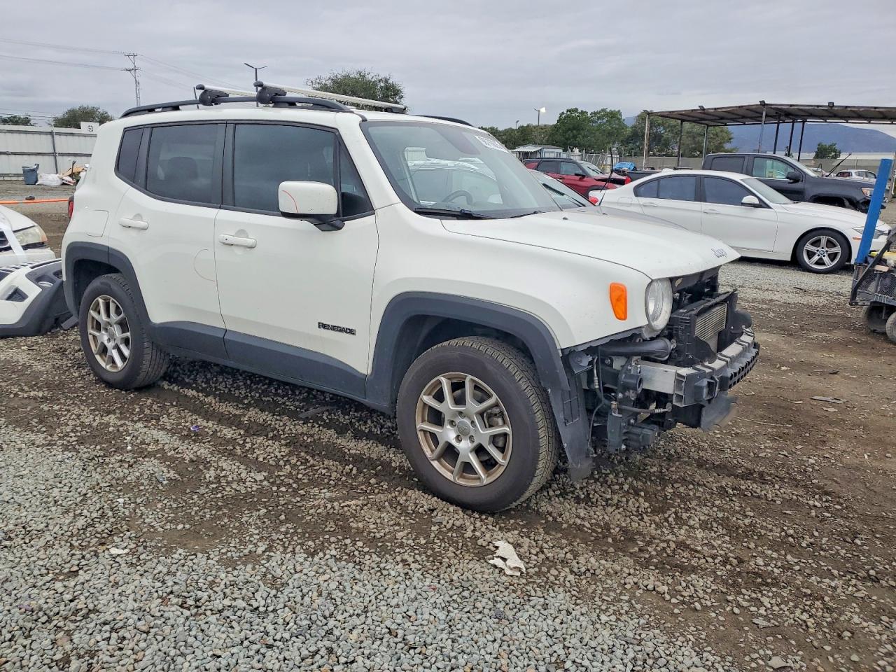 2020 JEEP RENEGADE LATITUDE photo 4