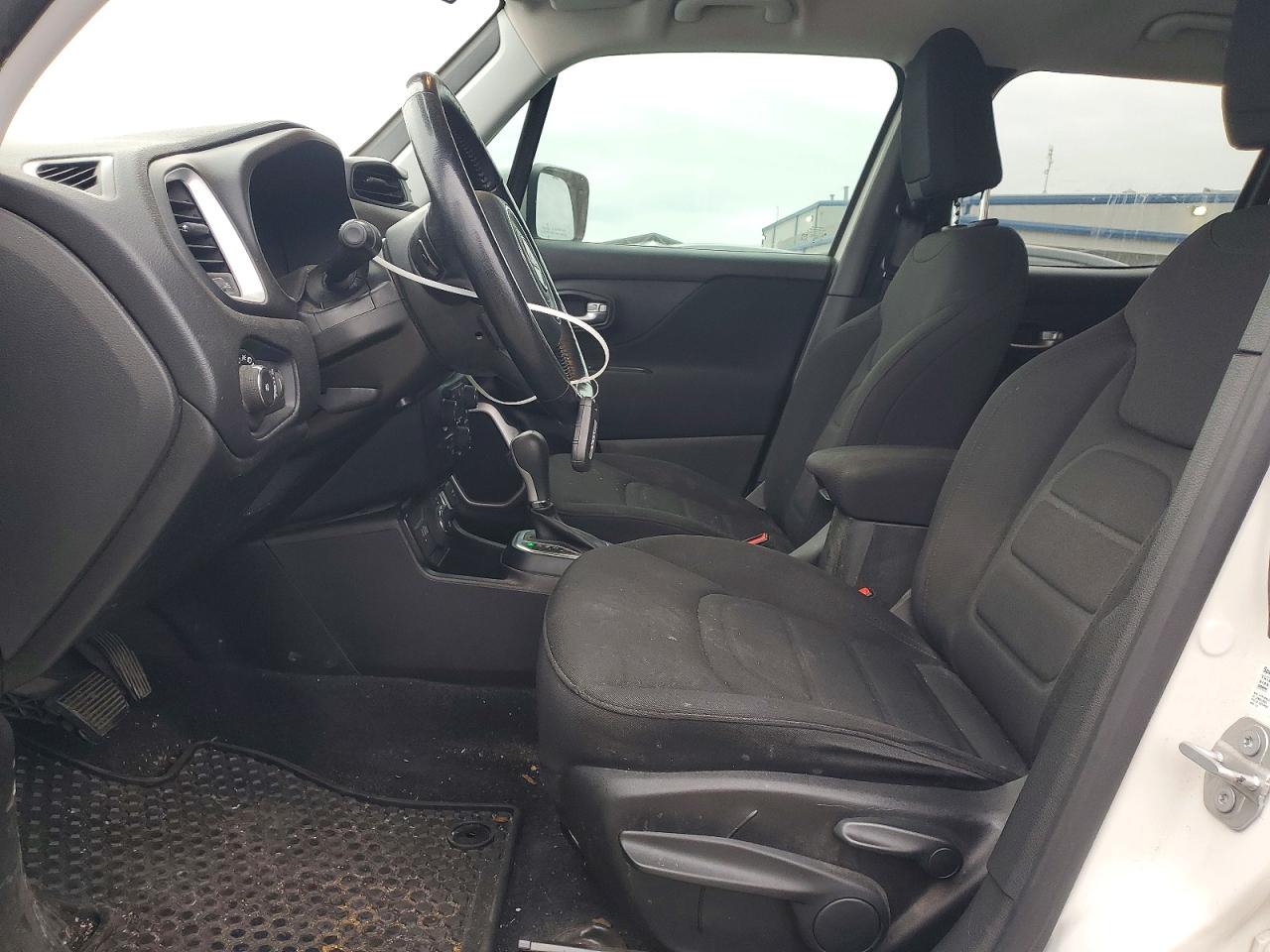 2020 JEEP RENEGADE LATITUDE photo 7