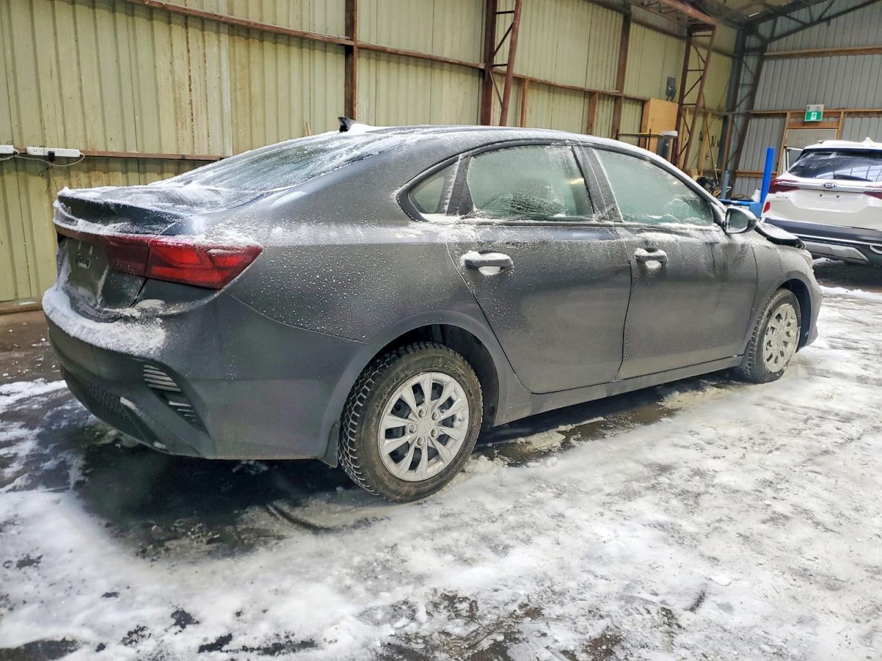 2024 KIA FORTE LX photo 3