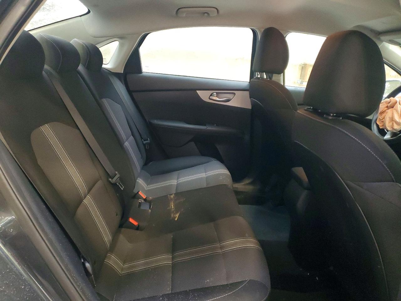2024 KIA FORTE LX photo 10