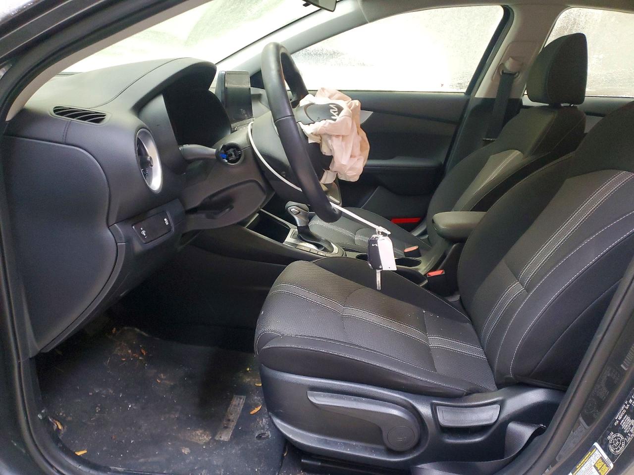 2024 KIA FORTE LX photo 7