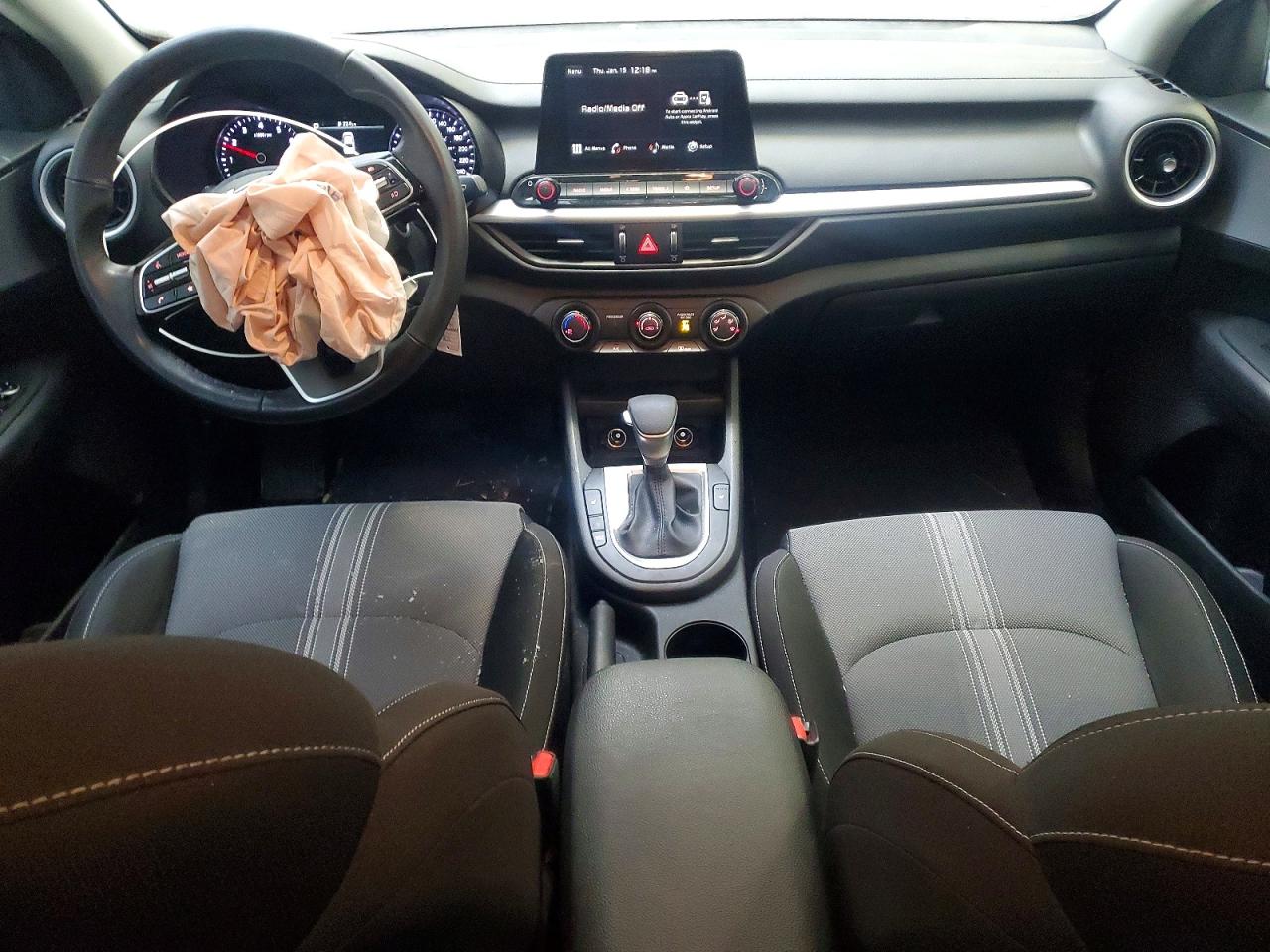 2024 KIA FORTE LX photo 8