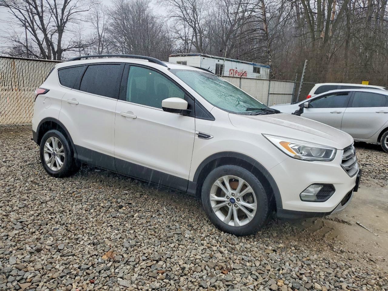 2018 FORD ESCAPE SEL photo 4